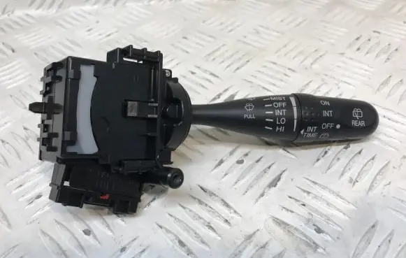 Suzuki SX4 Wiper control stalk 7119X