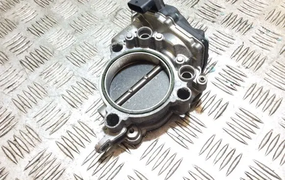 BMW 4 F32 F33 Electric throttle body valve 8623324 A2C80221600