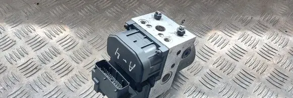 Audi A4 S4 B5 8D ABS Pump 8E0614111 0265216411 0273004132