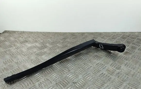 SsangYong Rexton Front wiper blade arm
