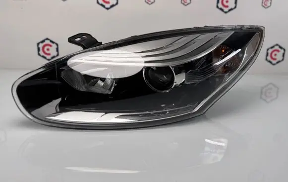 Renault Megane III Headlight/headlamp 130702447800