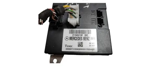 Mercedes-Benz E W211 Comfort/convenience module 2115452132