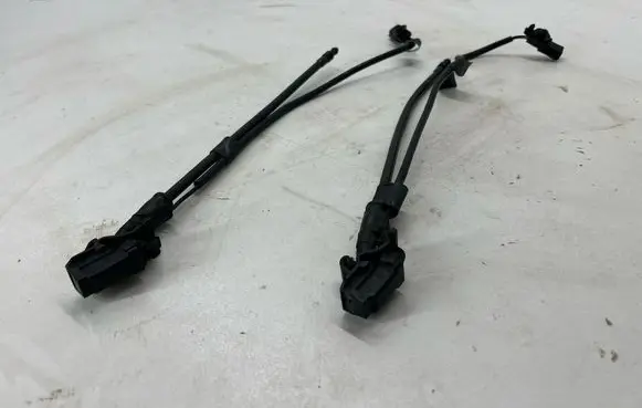 Dodge Charger Windshield washer spray nozzle 68239789AC