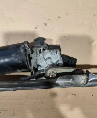 Toyota Land Cruiser (J120) Front wiper linkage and motor 8511060350