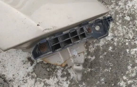 Hyundai Santa Fe Front bumper mounting bracket