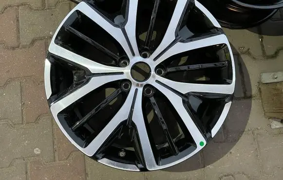 Renault Kadjar R19 alloy rim 