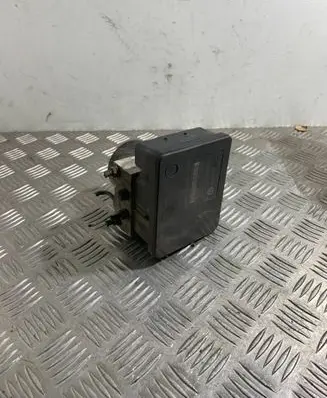 Volkswagen Golf V ABS Pump 1K0907379K 1K0614517H