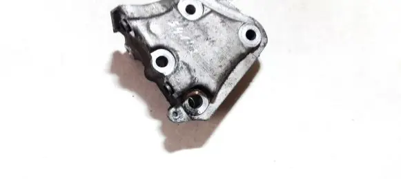 Peugeot 307 Engine mounting bracket 9628311880