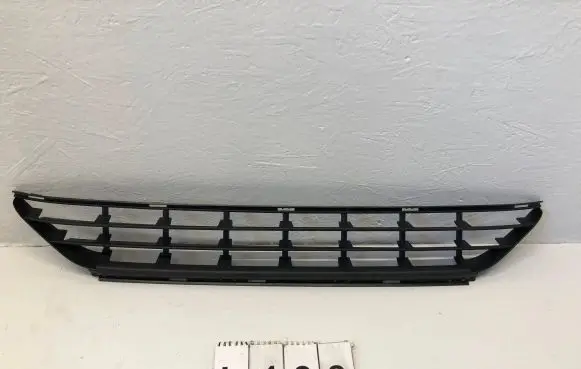 Volvo XC60 Front bumper lower grill 31323774