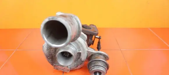 Opel Vivaro Turbo 7032450001 F9Q762