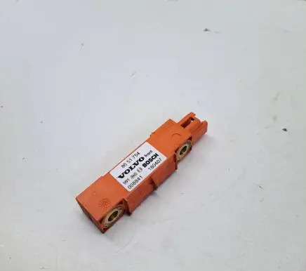 Volvo XC90 Airbag deployment crash/impact sensor 8651754 180407 008841