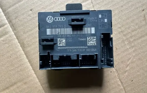 Audi A4 S4 B8 8K Door control unit/module 8K0959793