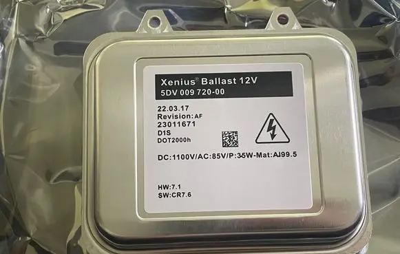 Opel Insignia A Xenon control unit/module 23011671 00972000
