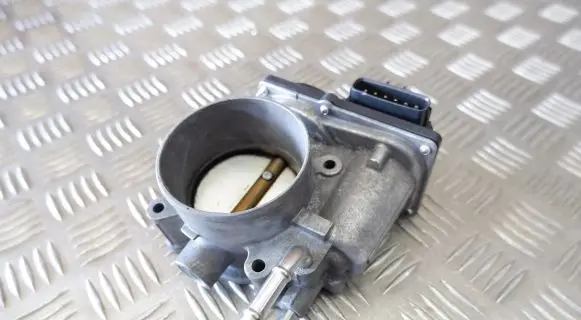 Lexus IS III XE30 Throttle valve 2203036030