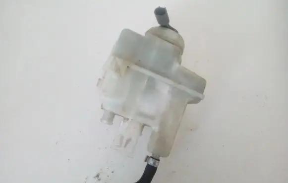 Brake fluid reservoir