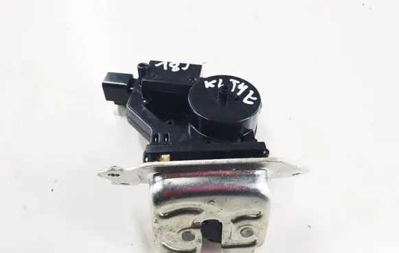 Suzuki Swift III Tailgate/trunk/boot lock/catch/latch