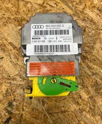 Audi A4 S4 B7 8E 8H Airbag control unit/module 8E0959655G 0285001668