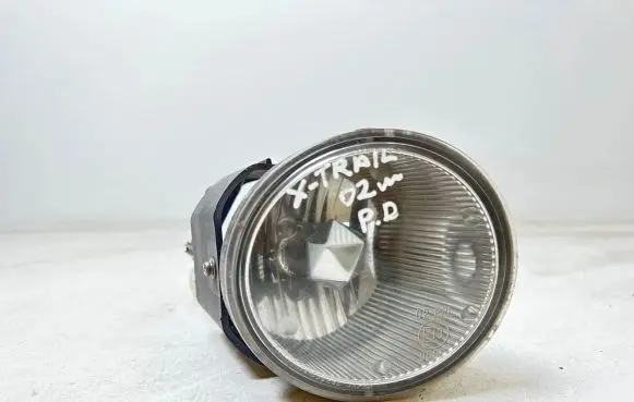 Nissan X-Trail T30 Front fog light 02BPLE130655