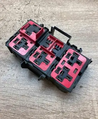Fiat Doblo Fuse module E5014 E777