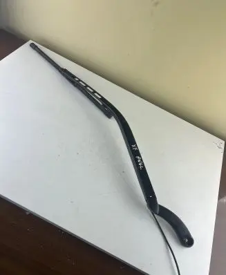 Front wiper blade arm