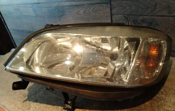 Opel Zafira A Headlight/headlamp