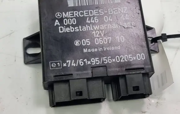 Mercedes-Benz Vito Viano W638 Alarm control unit/module A0004460444 ALARMU