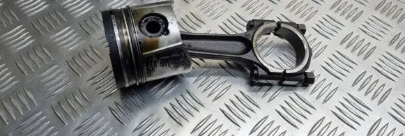 Peugeot 206 Piston with connecting rod