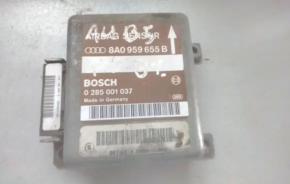 Audi A4 S4 B5 8D Airbag control unit/module 8A0959655B 0285001037