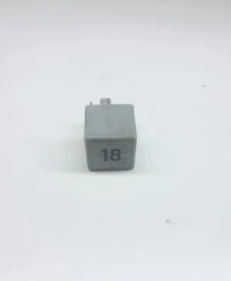 Volkswagen Golf III Other relay 191937503 22204007