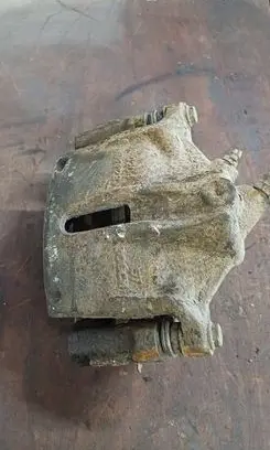 Ford Mondeo Mk III Front brake caliper 0204 701128