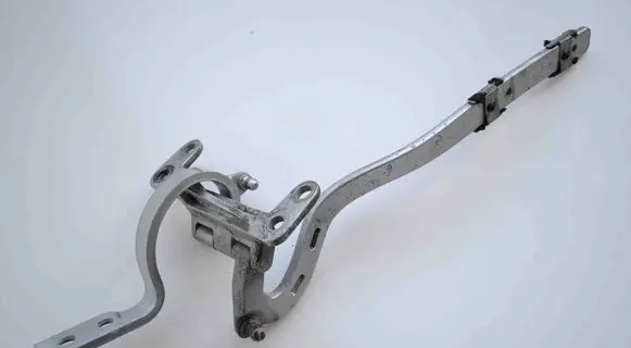 Volkswagen Touareg I Tailgate/trunk/boot hinge 7L6827301A