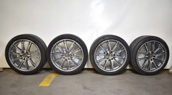 Porsche Panamera (971) R21 alloy rim 971601025M 971601025N
