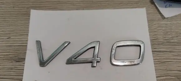 Volvo S40, V40 Manufacturers badge/model letters 