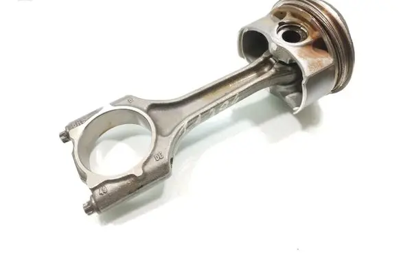Volkswagen Polo VI Piston with connecting rod 