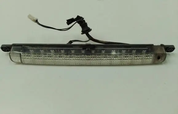 Mitsubishi Outlander Third/center stoplight P4453