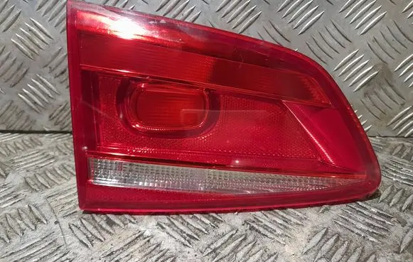 Volkswagen PASSAT B7 Tailgate rear/tail lights 8A5945093C