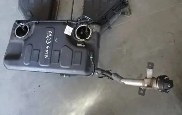 Audi A8 S8 D3 4E Fuel tank 4E0201183 4E0201135 4E0201021M