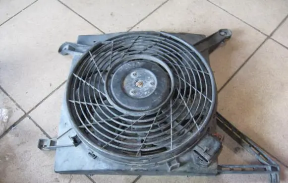 Opel Vectra B Air conditioning (A/C) fan (condenser) BOSCH0130303839 20DTJ