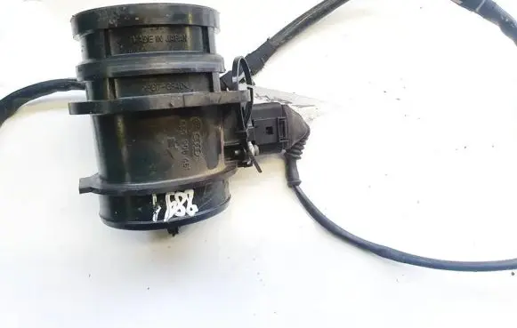 Audi A4 S4 B7 8E 8H Mass air flow meter 06d906461 afh60-28 06d906461afh60-28