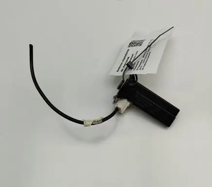 Mercedes-Benz SLC R172 Aerial antenna amplifier A2139052803