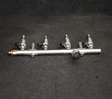 Volkswagen PASSAT B8 Fuel main line pipe