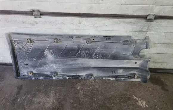 Volkswagen Jetta V Side bottom protection 1K0825211E