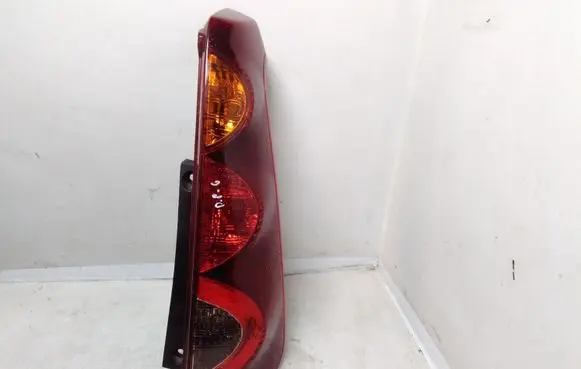 Nissan Note (E11) Rear/tail lights 22016752