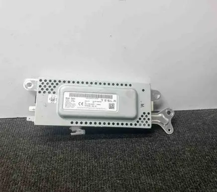 Tesla Model 3 Other devices HBZ502 107974900D