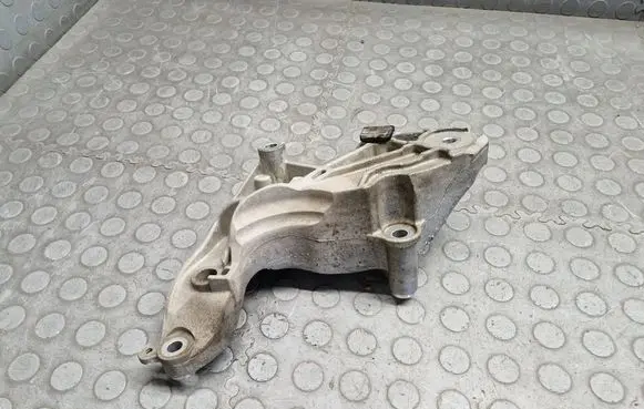BMW i4 Engine mounting bracket 8838969