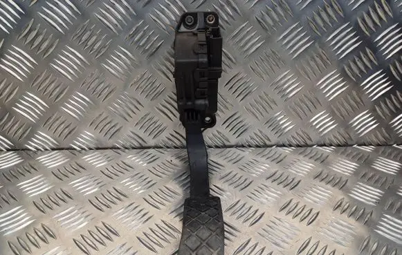 Audi A6 S6 C6 4F Accelerator throttle pedal 4F1723523B