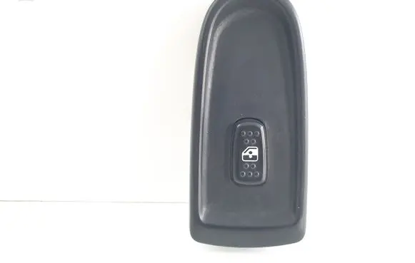 Iveco Daily 35.8 - 9 Electric window control switch 69500479