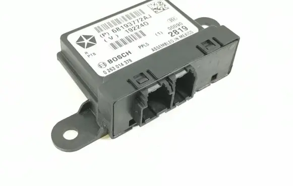 Chrysler Pacifica Parking PDC control unit/module 68193772AJ
