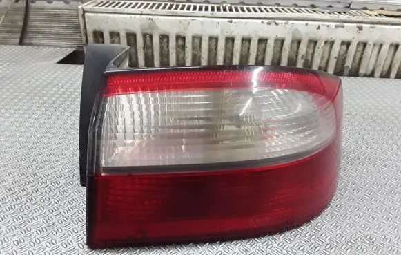 Renault Laguna II Rear/tail lights 8200002474