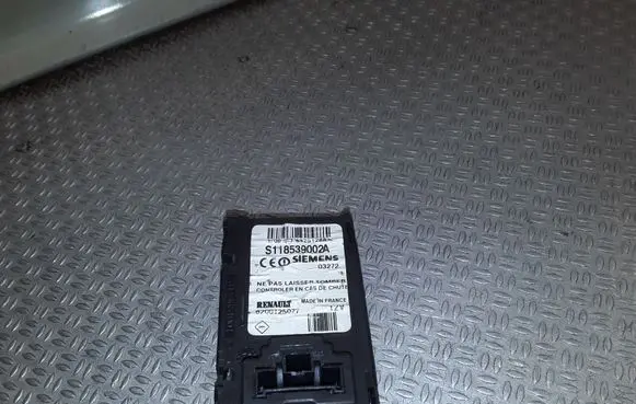 Renault Megane II Ignition key card reader S118539002A